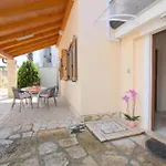 Strandnahe Residence Livija 1 Mit Pool Und Garten