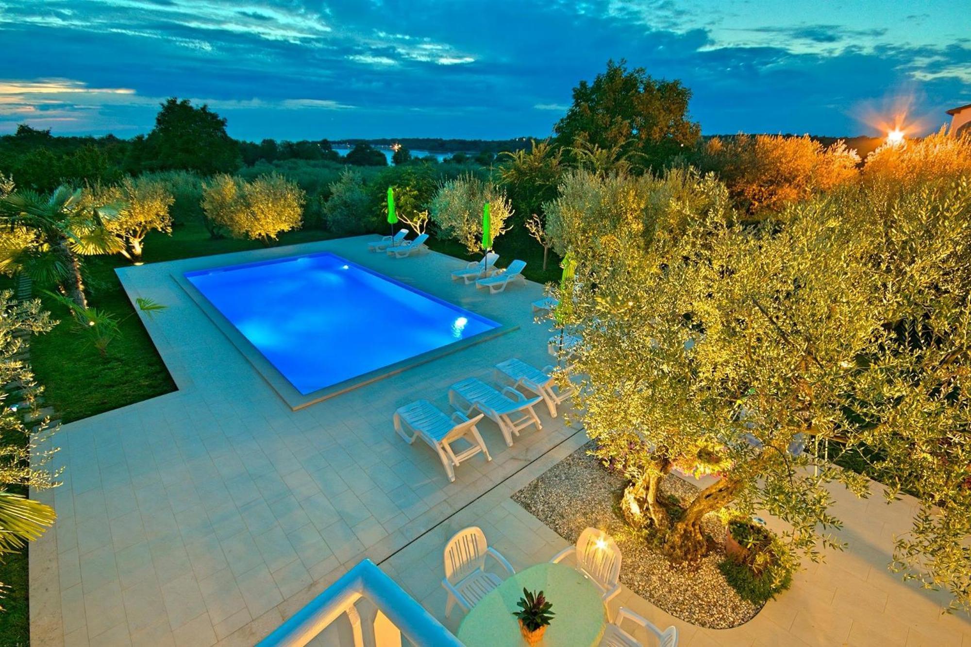 Strandnahe Livija 1 Mit Pool Und Garten *