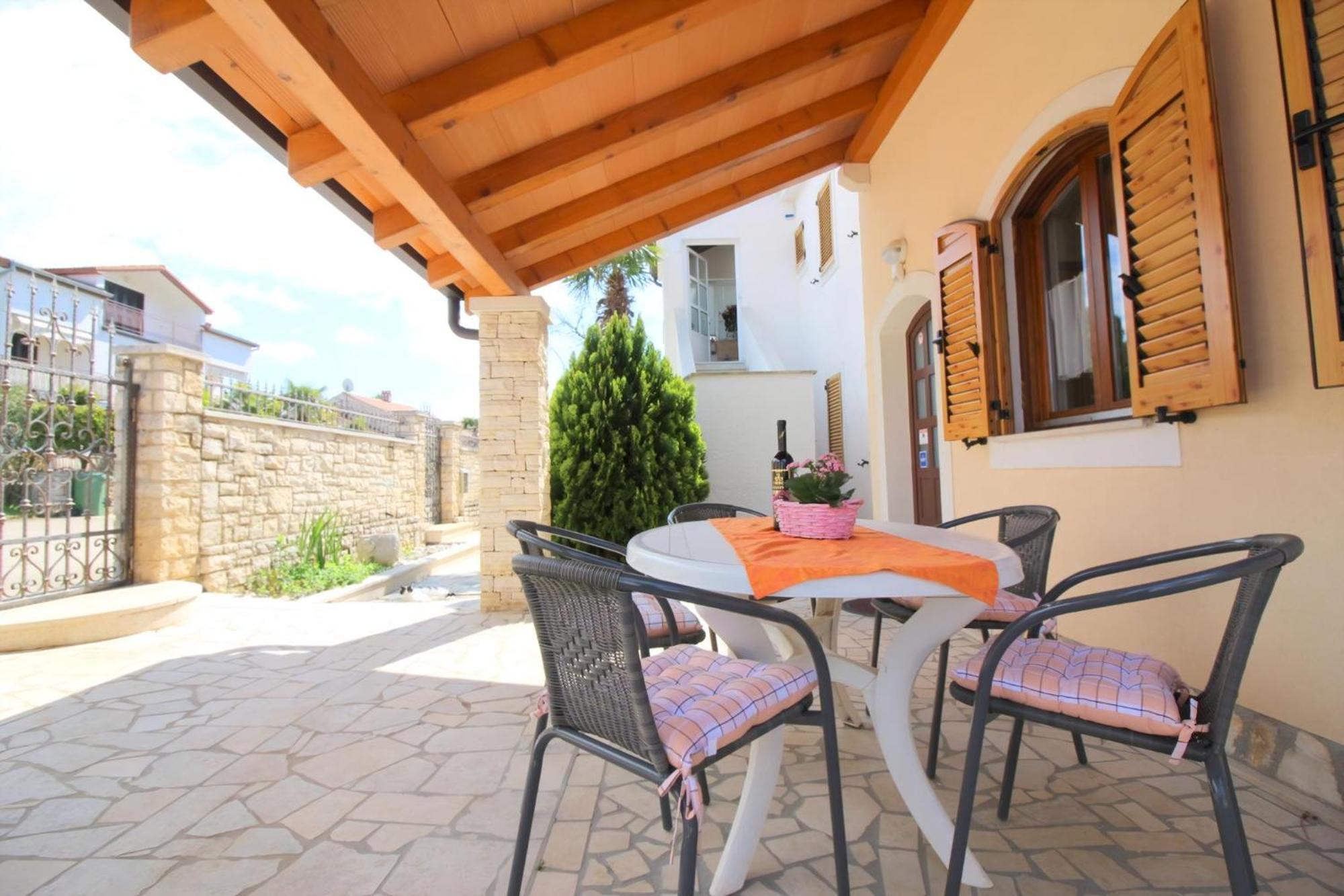 Strandnahe Livija 1 Mit Pool Und Garten * Poreč
